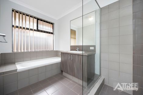 Property photo of 31 Whitehorse Drive Harrisdale WA 6112