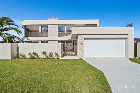 2 Rawlinna Dr, Mermaid Waters, QLD 4218