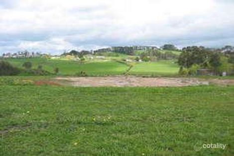 40 Fairway Dr, Drouin, VIC 3818