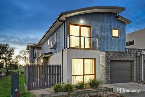 Property photo of 9 Ruby Lane Greensborough VIC 3088