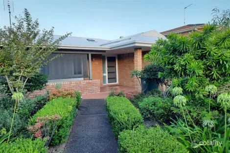 1 Caledonia Cl, Salamander Bay, NSW 2317