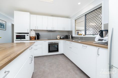 14 Dorunda Ave, Beachmere, QLD 4510