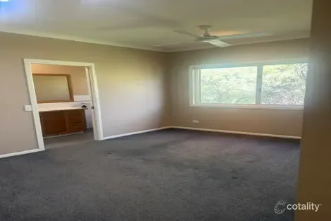 Property photo of 16 Waters Road Bonogin QLD 4213