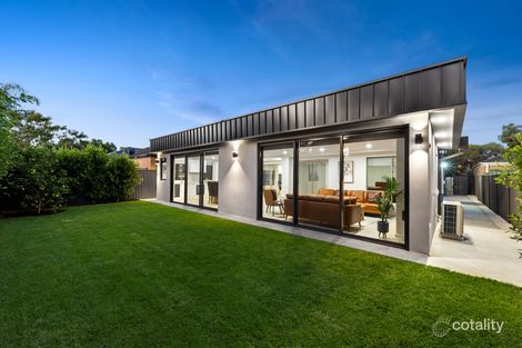 Property photo of 5 Fenland Place Keysborough VIC 3173