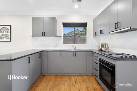 Property photo of 31 Far View Crescent Ridgehaven SA 5097