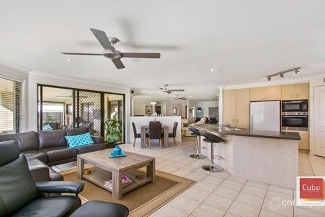 Property photo of 1 Teneriffe Court Parrearra QLD 4575
