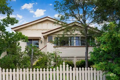157 LONG ST E, GRACEVILLE, QLD 4075