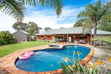 Property photo of 235 River Road Kialla VIC 3631