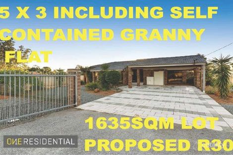 15 Charlesworth St, Gosnells, WA 6110