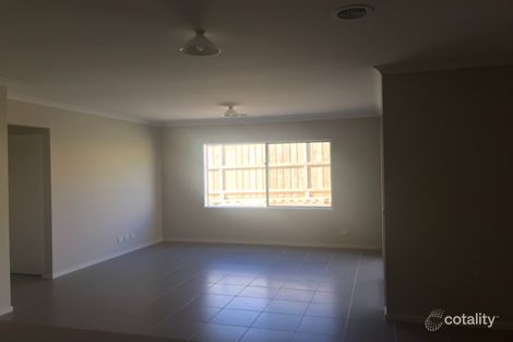 Property photo of 32 Sloane Drive Clyde North VIC 3978