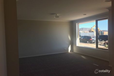 Property photo of 32 Sloane Drive Clyde North VIC 3978