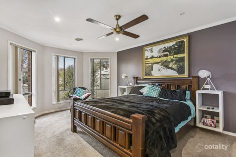 Property photo of 3 Thenford Close Cranbourne East VIC 3977