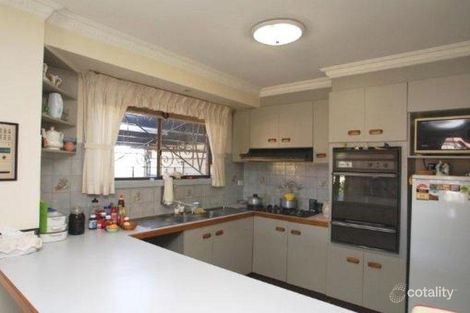 Property photo of 3 Kim Close Meadow Heights VIC 3048