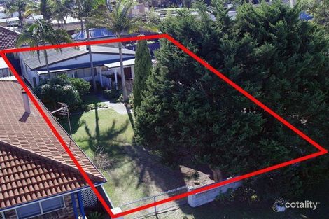 Property photo of 4 Cedar Avenue Windang NSW 2528