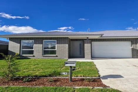 9 Millhouse Cl, Farley, NSW 2320
