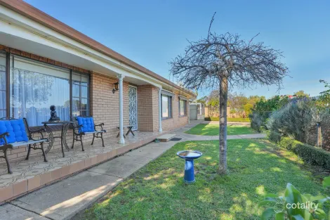 Property photo of 31 Third Avenue North Narromine NSW 2821