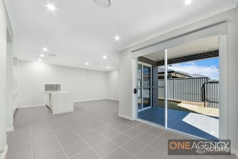 Property photo of 2/55 Armoury Road Llandilo NSW 2747