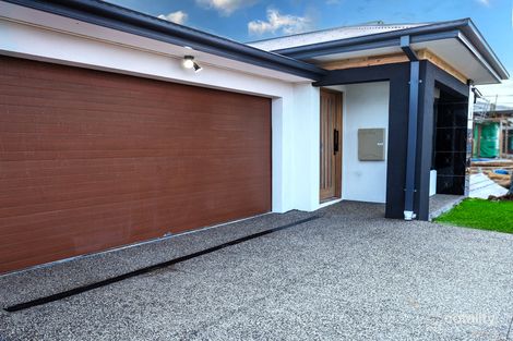 Property photo of 35 Woolspinner Crescent Wyndham Vale VIC 3024