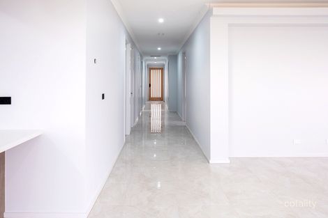 Property photo of 35 Woolspinner Crescent Wyndham Vale VIC 3024