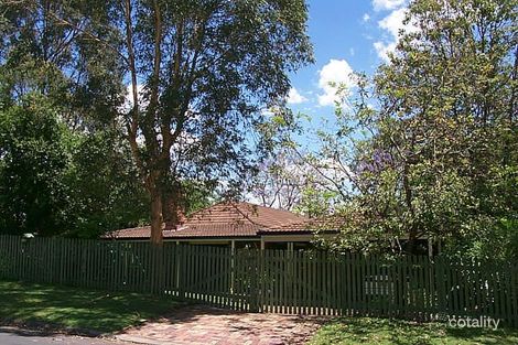 15 Delphin St, Kenmore, QLD 4069