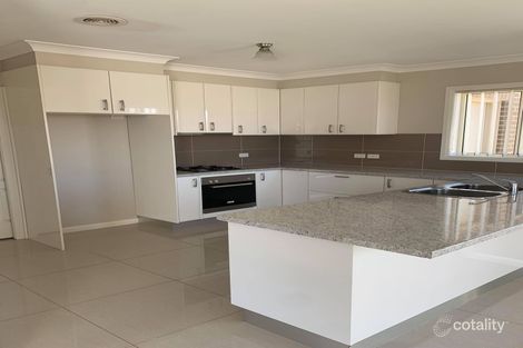 Property photo of 1/105 Diamond Drive Orange NSW 2800