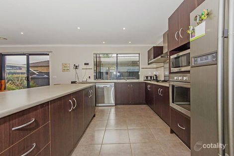 Property photo of 40 Azure Drive Tarneit VIC 3029