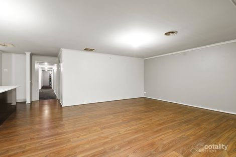 Property photo of 3 Midnight Rise Cranbourne East VIC 3977