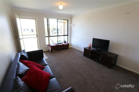 Property photo of 2/120 Casey Drive Hunterview NSW 2330