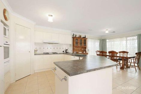 Property photo of 3 Dover Court Narre Warren South VIC 3805