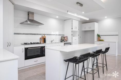 42 Drysdale Gdns, Wandi, WA 6167