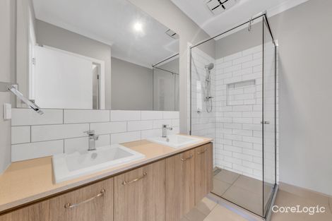 Property photo of 16 Eremaea Road Craigieburn VIC 3064