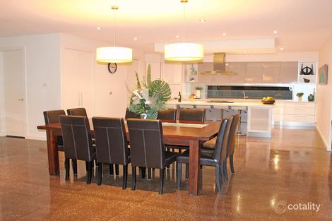 Property photo of 32 Hobart Avenue Berwick VIC 3806