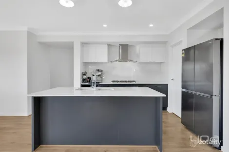 Property photo of 100 Starboard Way Werribee South VIC 3030