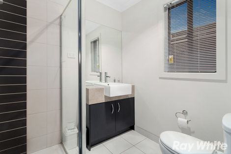 Property photo of 61 Fallingwater Drive Pakenham VIC 3810