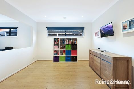 Property photo of 14 Macpherson Circuit Cranbourne East VIC 3977