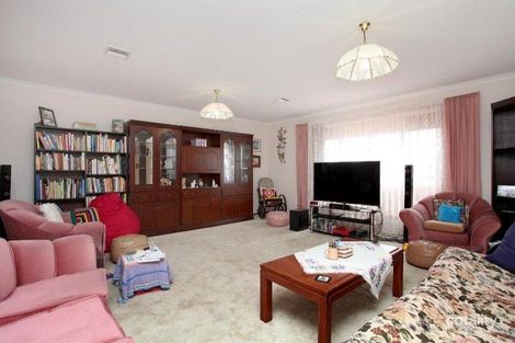 Property photo of 22 Kerrison Avenue St Albans VIC 3021