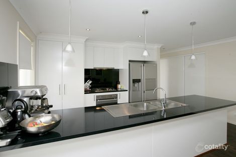 Property photo of 10 Yandee Place Estella NSW 2650