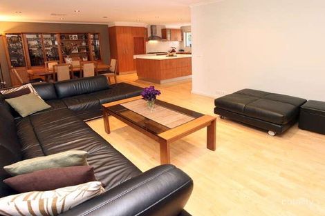 Property photo of 11 Ashley Drive Wanniassa ACT 2903