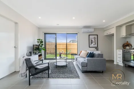 57 Ginger Cres, Mickleham, VIC 3064