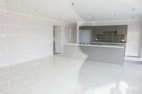 Property photo of 33 Elimatta Avenue Jordan Springs NSW 2747