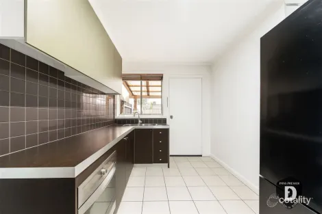 Property photo of 2/15A Koonalda Grove Dandenong North VIC 3175