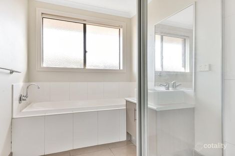 Property photo of 19 Macfarlane Street Marshall VIC 3216