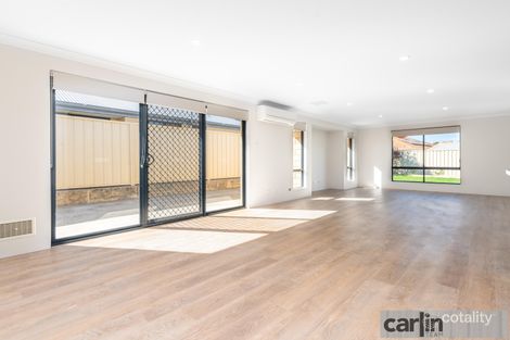 Property photo of 14 Normanby Bend Success WA 6164