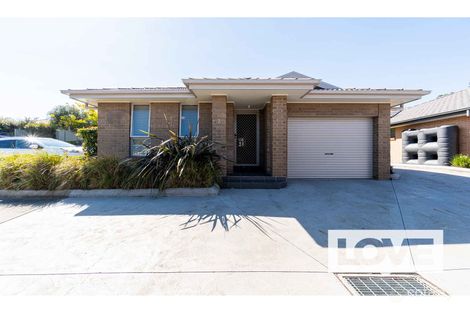 Property photo of 3/8 Merrivale Road Mount Hutton NSW 2290