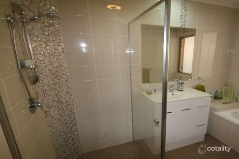 33 Wivenhoe Cct, Forest Lake, QLD 4078