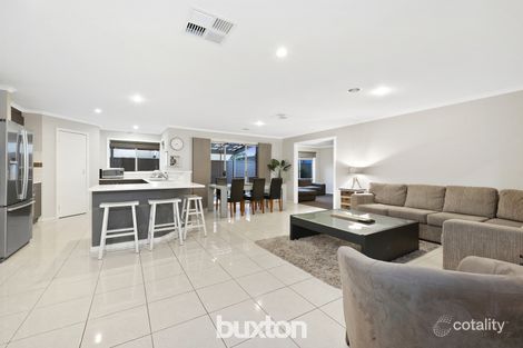 Property photo of 10 Pages Court Mount Clear VIC 3350