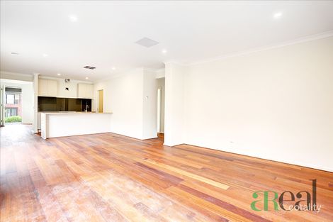 Property photo of 14 Shanahans Drive Cranbourne North VIC 3977