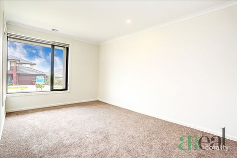Property photo of 14 Shanahans Drive Cranbourne North VIC 3977