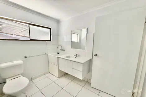 Property photo of 1/60 Elanda Street Sunshine Beach QLD 4567