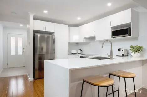 Property photo of 2/718 Wynnum Road Morningside QLD 4170